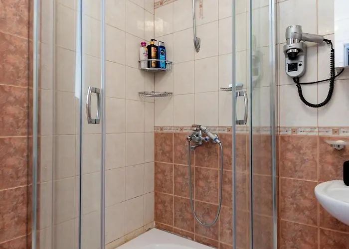 Coworking & Coliving Devin