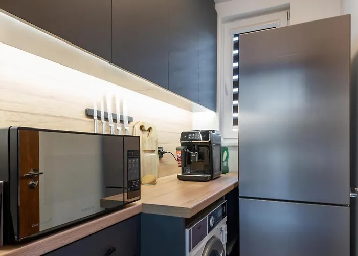 Coworking & Coliving Devin